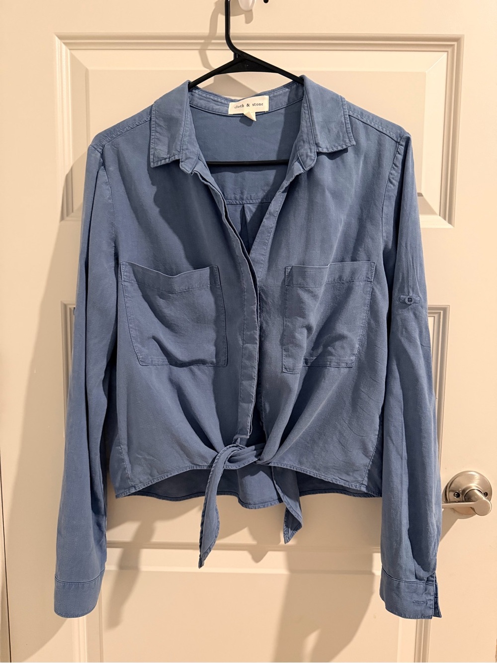 cloth & stone Blue Tie-Front Button-Down Shirt
